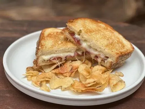 GRILLED CHEESE & BACON