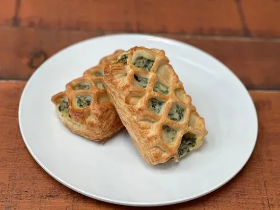 SPINACH & FETA CROISSANT