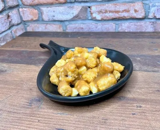 TATER TOT POUTINE