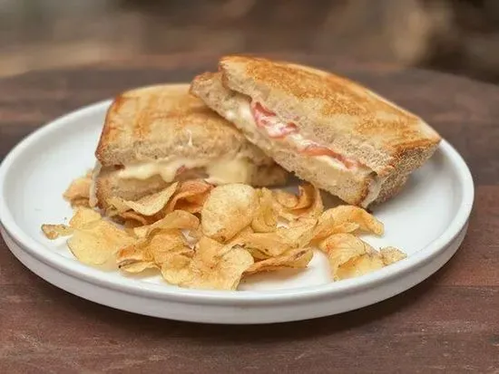 GRILLED CHEESE & TOMATO