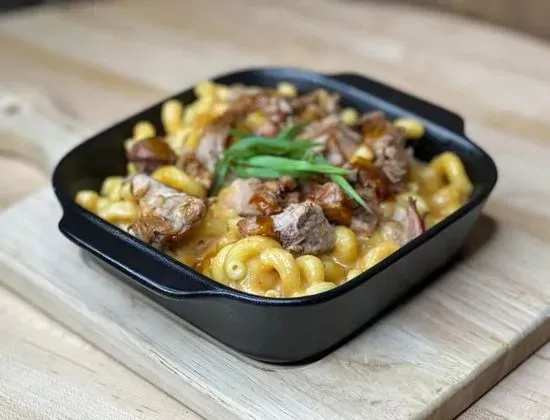 PULLED PORK MAC & CHEESE