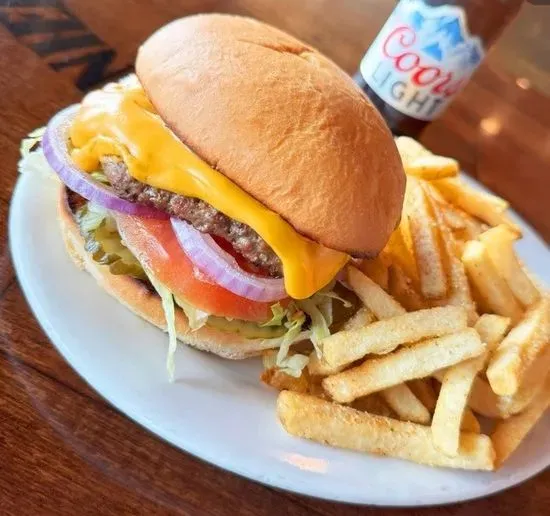 Hangout Classic Cheese Burger