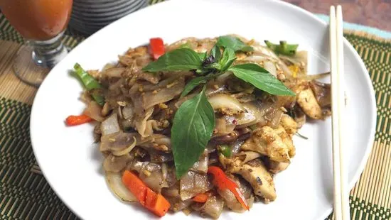 Pad kee Mao (Drunken Noodle)