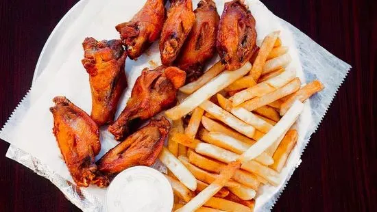 8pc Chicken wings & Fries