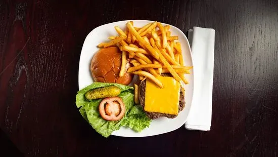 Classic Cheeseburger*