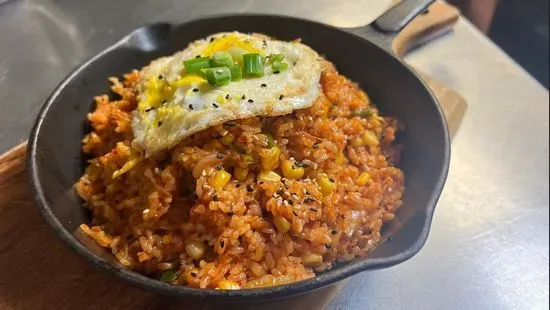 14. Kimchi Fried Rice / 김치볶음밥