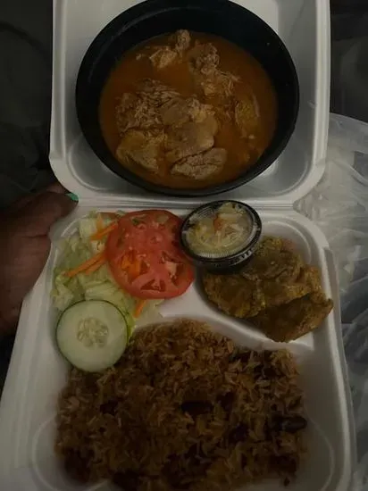 Kodenn Nan Sos / Stewed Turkey, Rice & Beans, Plantains