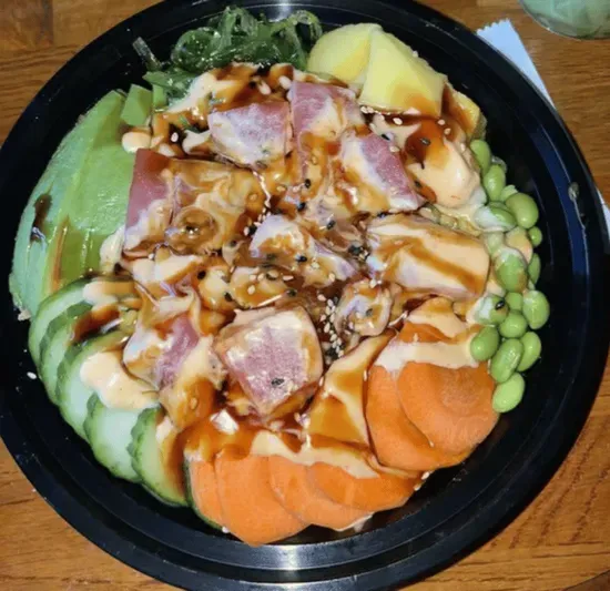 Tuna poke bowl