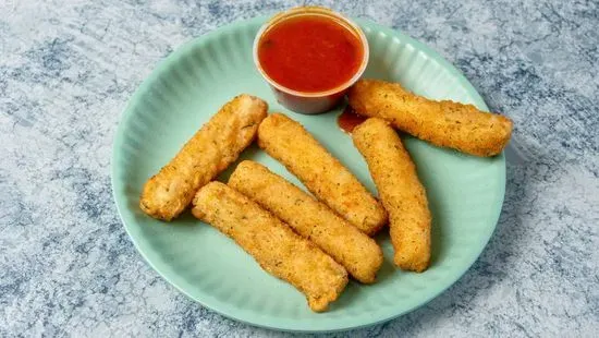 Fried Mozzarella Sticks (6) with Tomato Sauce