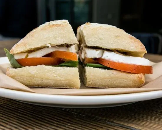 Caprese Tomato Mozzarella Sandwich (V)