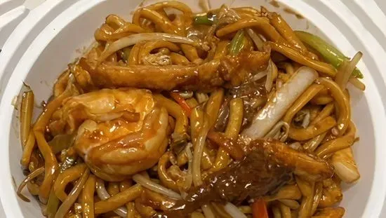 House Special Lo Mein