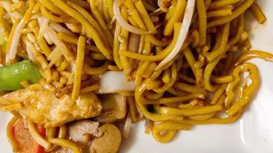 Chicken Lo Mein