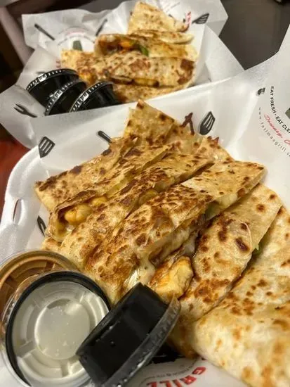 Quesadilla Pollo (chicken)