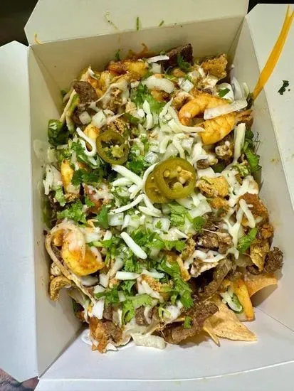 3 meat nachos (Loaded)