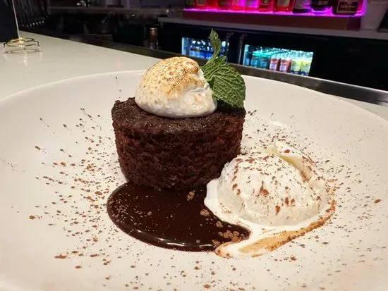 CHOCOLATE LAVA CAKE