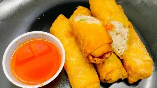 🥡 Chicken Egg Rolls (4 Pieces)