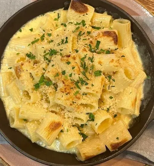 MAC & CHEESE