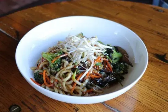 STIR FRY UDON NOODLES