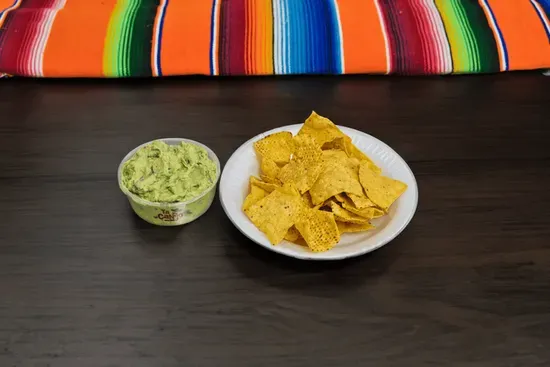 GUACAMOLE & CHIPS