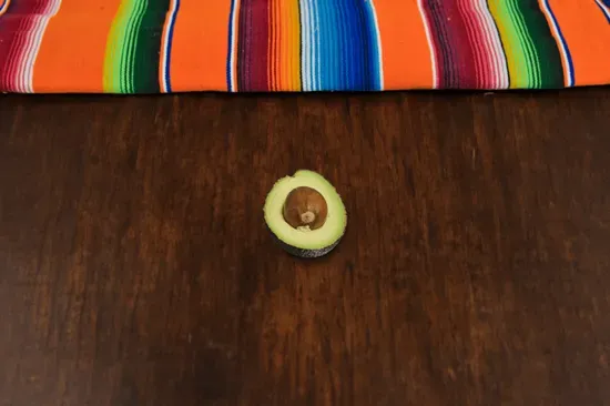 AVOCADO (HALF)