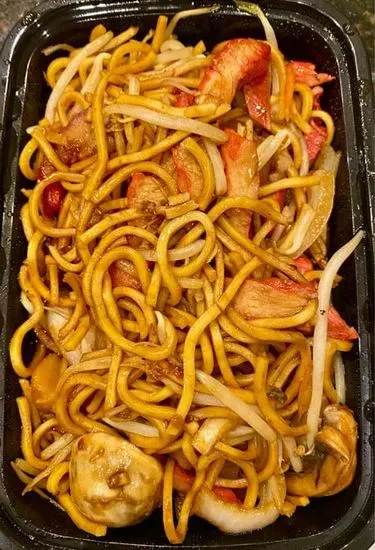 Roast Pork Lo Mein