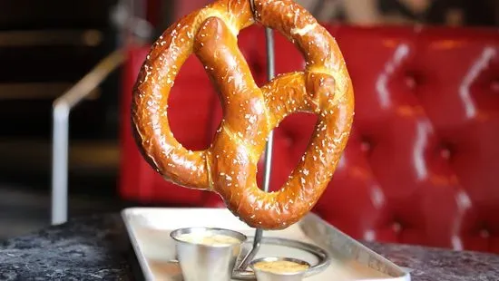 BRAUHAUS PRETZEL