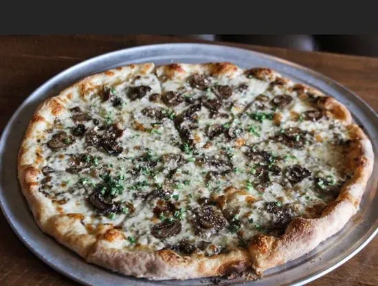 SM Truffle Mushrooms And Chives Pizza