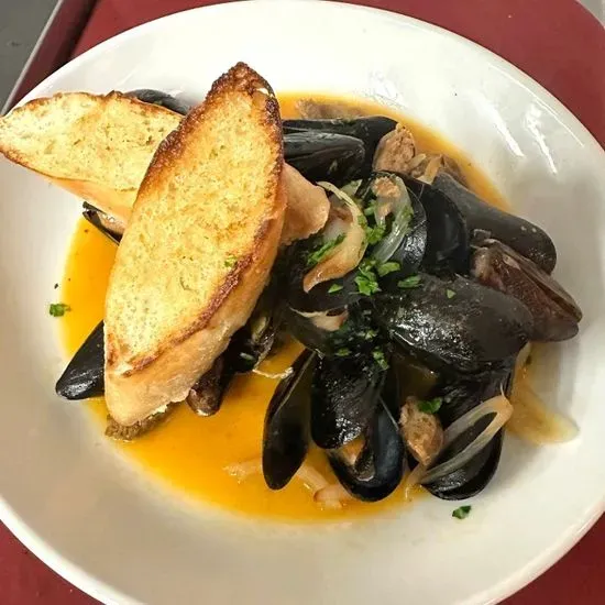 Portuguese Mussels (gf*)