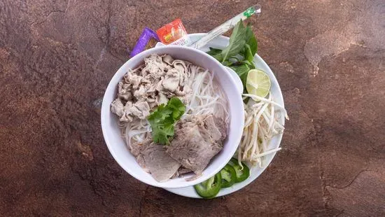 B86. Eye of Round Steak & Well-Done Flank – Phở Tái, Nạm