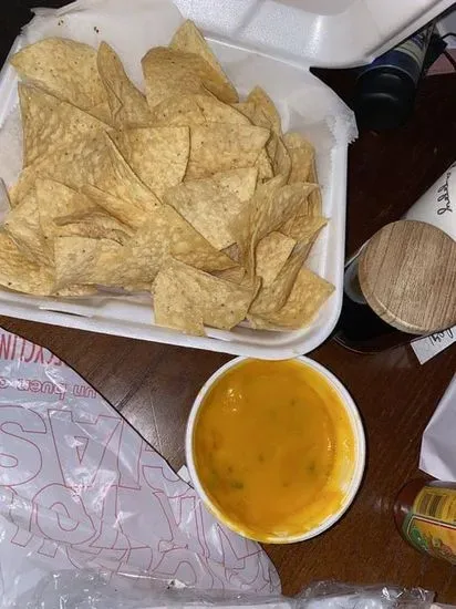 Chips Con Queso