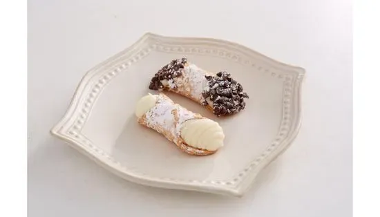 (6) Cannolis