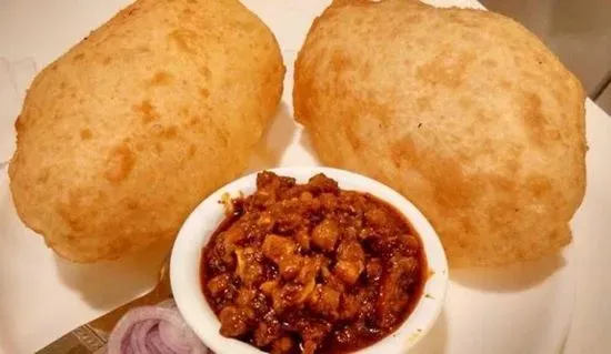 Chole Bhatore