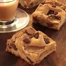 Toffee Crunch Manifesto Blondie Cookie