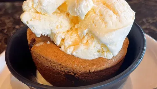 Chocolate Chip Lava Cookie & Ice Cream