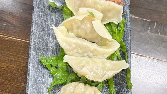 Steamed Gyoza (6 Pieces)