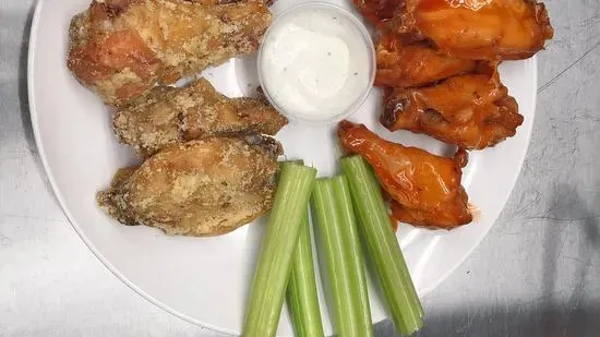 6 Piece Wings with Celery