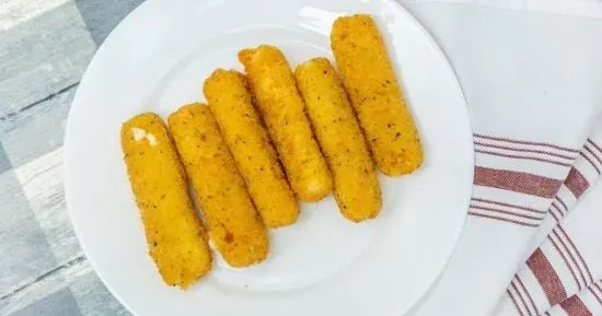 Cheese Sticks W/fries (9pc)