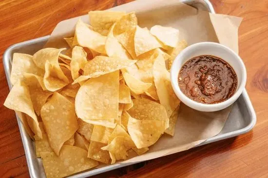 Fire Roasted Chips & Salsa