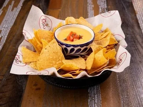 Chips & Queso