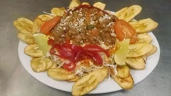 Carne Molida con Tajadas / Ground Beef with Sliced Plantains