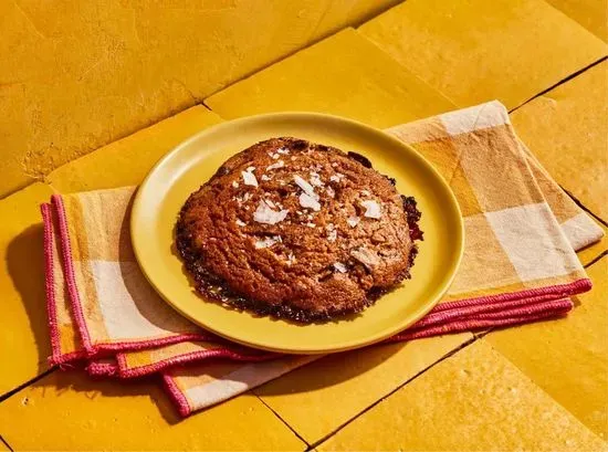 Molasses Chocolate Chunk Cookie