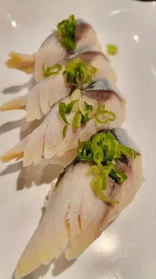 Mackerel nigiri