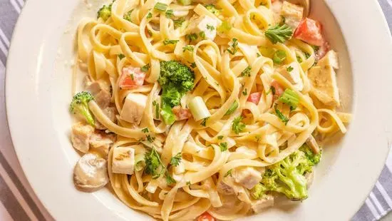 Fettuccine Alfredo with Broccoli