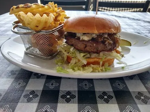 BURGER BLUE SALAD