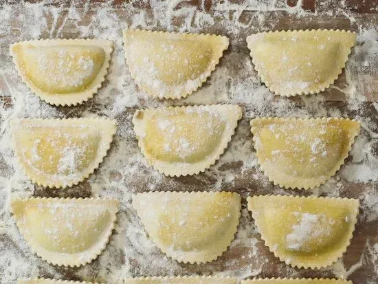 Pumpkin & Ricotta Ravioli (FRESH FROZEN)