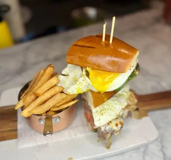 CHIVITO URUGUAYO