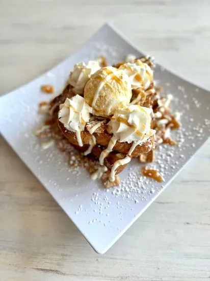 French Toast Cinnamon Toast Crunch Cheesecake