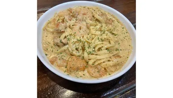 Chicken & Shrimp Alfredo Pasta