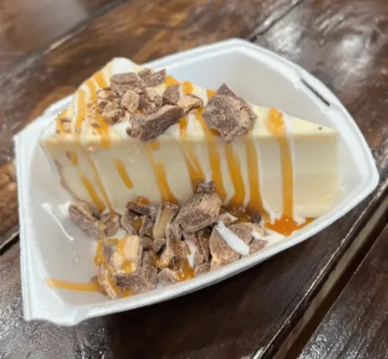 Kit Kat Caramel Cheesecake