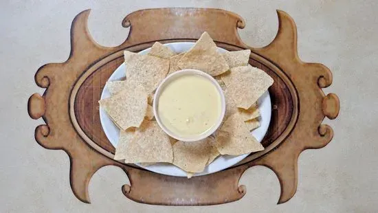 Queso Dip & Chips